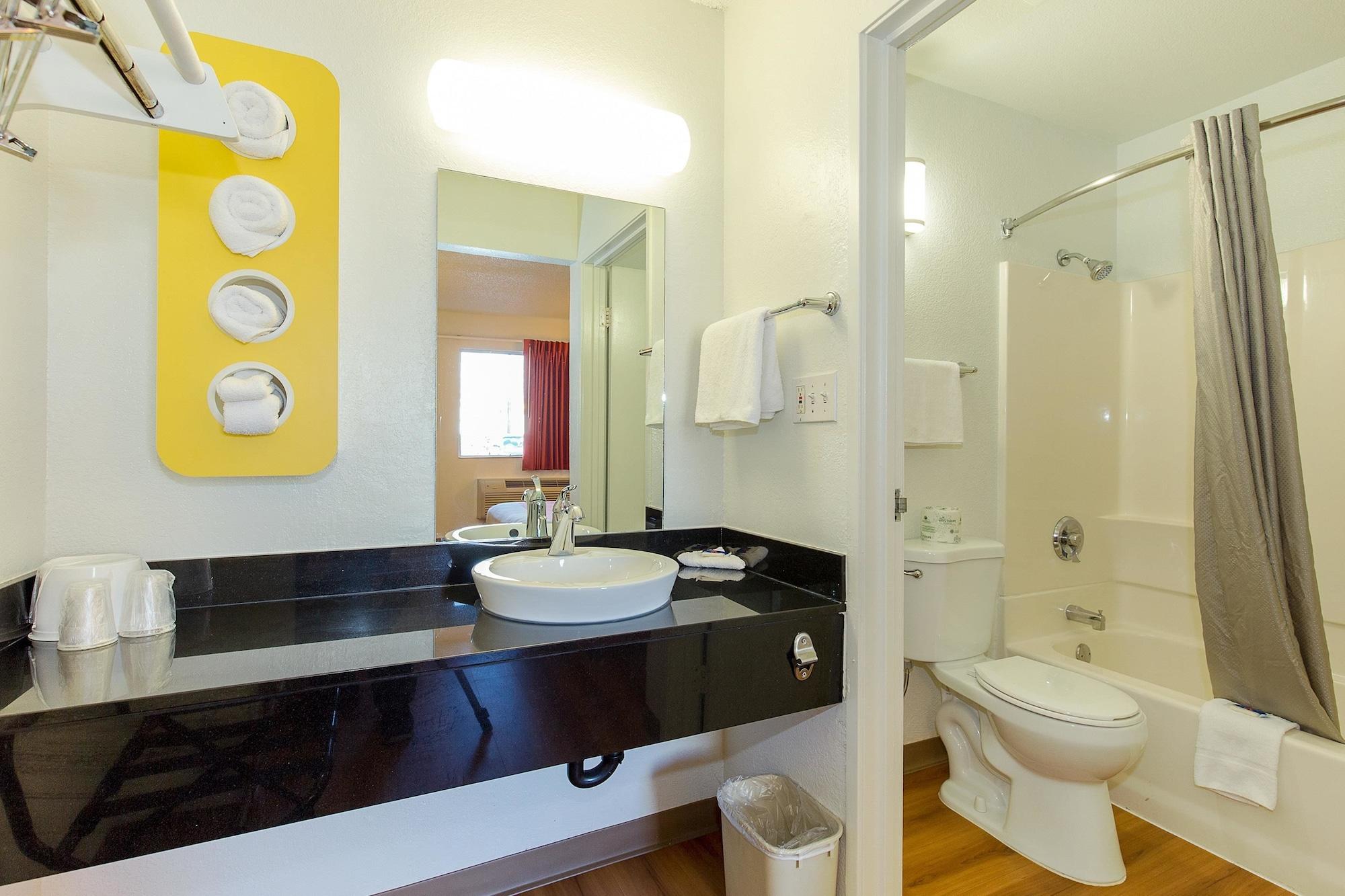 Motel 6 Hayward, Ca- Silicon Valley Gateway Bagian luar foto