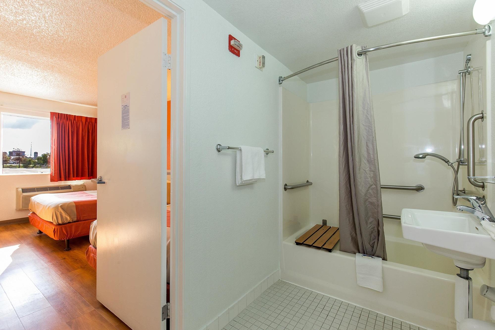 Motel 6 Hayward, Ca- Silicon Valley Gateway Bagian luar foto