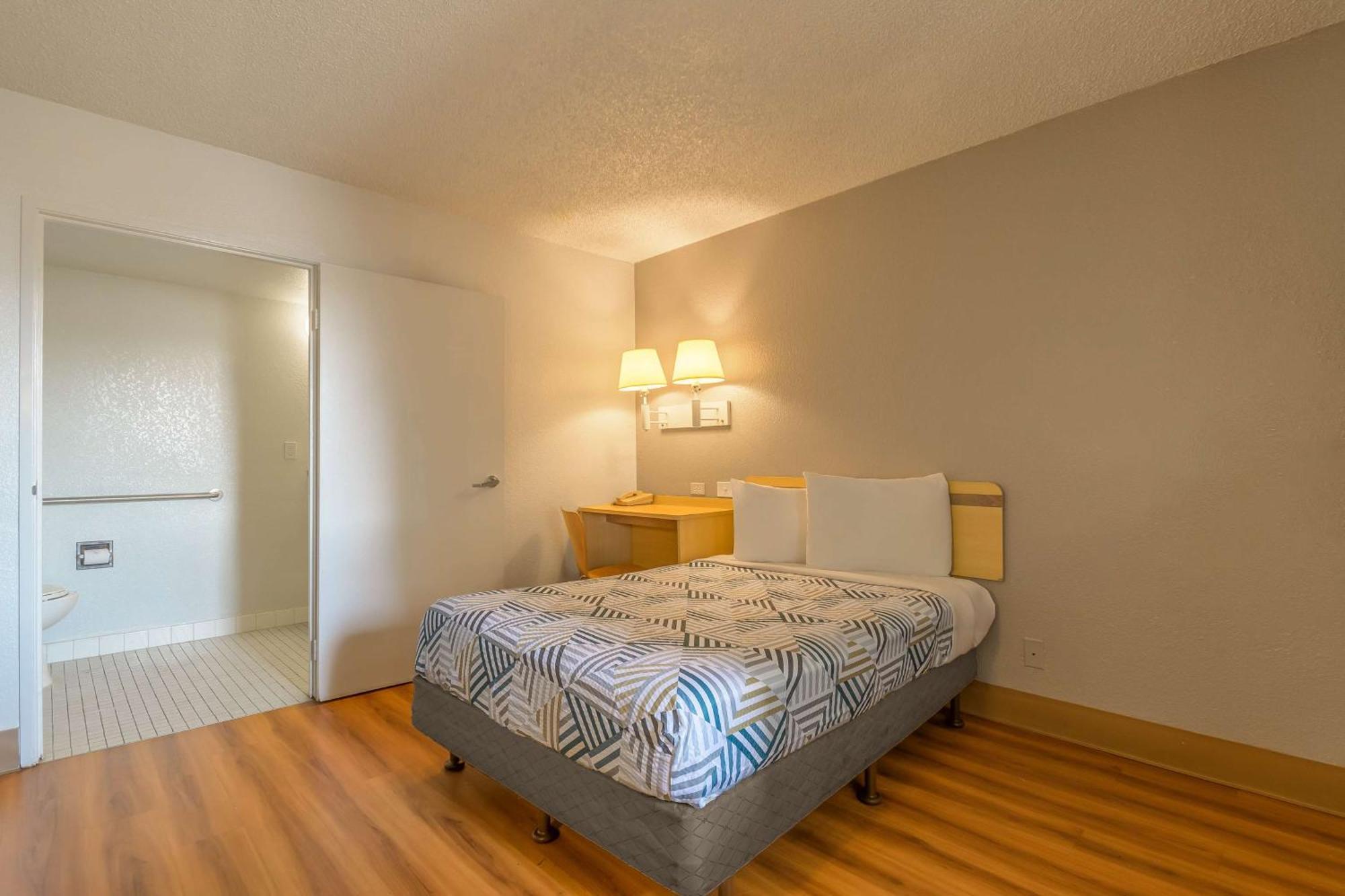 Motel 6 Hayward, Ca- Silicon Valley Gateway Bagian luar foto