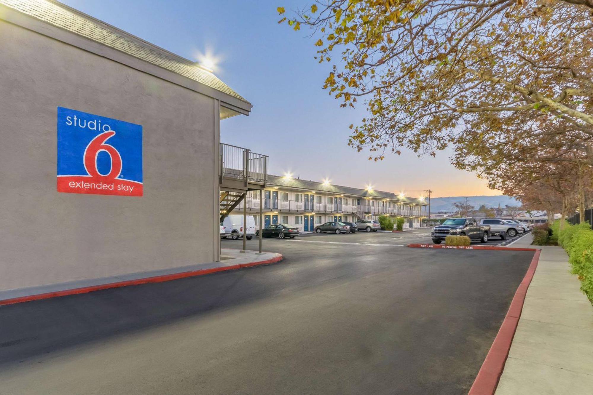 Motel 6 Hayward, Ca- Silicon Valley Gateway Bagian luar foto