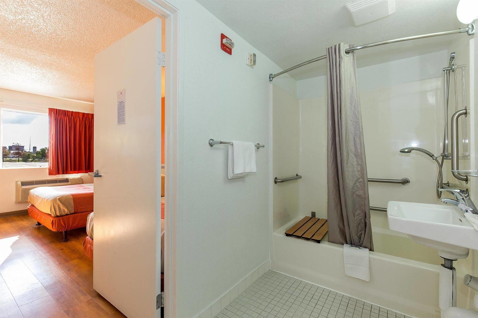 Motel 6 Hayward, Ca- Silicon Valley Gateway Bagian luar foto
